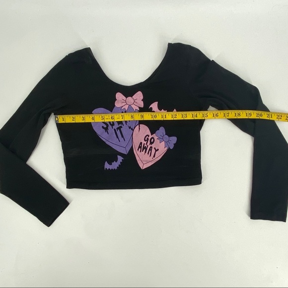 go away graphic long sleeve crop top SMALL - Picture 2 of 13